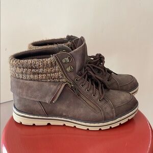 Cliffs by WHITE MOUNTAIN Tan Ankle Booties with Knit Collar